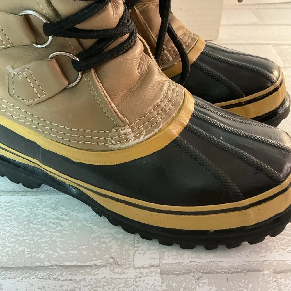 Sorel Men's Black and Tan Snow Boots size 6